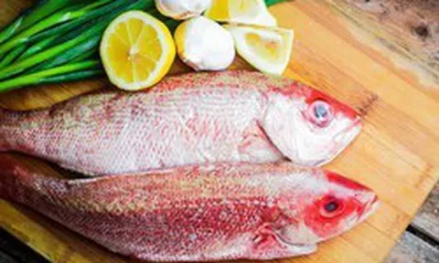 Đây là một mẹo giúp rã đông cá chỉ trong 2 phút, giúp cá tươi ngon như cá sống!