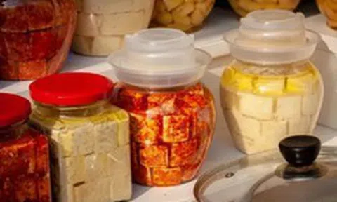 4 loại gia vị mở nắp phải cất ngay vào tủ lạnh, nếu không thứ gia đình bạn ăn vào toàn nấm mốc và "mầm bệnh"