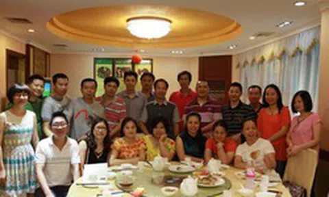 Rủ nhau đi họp lớp sau 20 năm, lớp trưởng vừa nhắn 1 câu, hơn nửa thành viên lập tức thoát nhóm chat