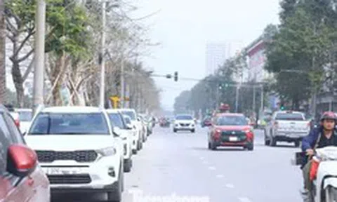 Đề xuất thu phí trông giữ xe trên lòng đường, vỉa hè: Cao nhất 30.000 đồng/lượt