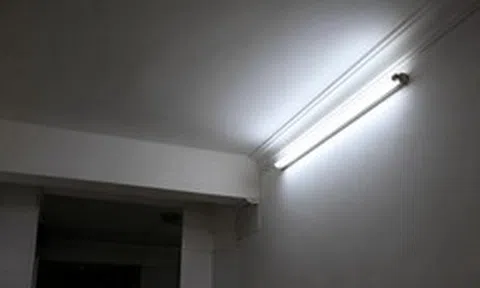 Lời khuyên cho các gia đình vẫn đang sử dụng đèn tuýp huỳnh quang