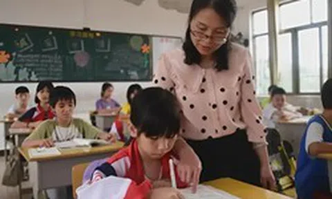 Một giáo viên chủ nhiệm nói thẳng: Có 5 kiểu phụ huynh khiến thầy cô dù mệt đến đâu vẫn muốn quan tâm trẻ nhiều hơn