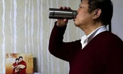 Đàn ông sống thọ thường có 3 "sở thích" này vào buổi tối: Sau tuổi 40 có đủ thì cơ thể còn sung sức, khỏe hơn tập thể dục