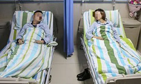 Hết vợ đến chồng phát hiện mắc ung thư gan, bác sĩ thở dài: “Giá như ai cũng biết vứt nó vào sọt rác”