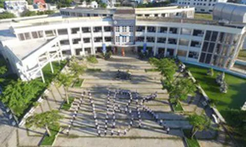 Đây là ngôi trường ở Đà Nẵng có cựu học sinh nổi tiếng lọt đề cử Top 100 Gương mặt đẹp nhất thế giới