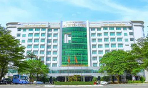 Trường ĐH ở TP.HCM tuyển giảng viên với mức lương 140 triệu đồng/tháng: Là trường kinh tế top đầu phía Nam, danh sách cựu sinh viên quá đỉnh!