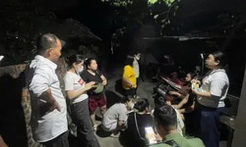 Hà Nội: Phụ huynh thức trắng đêm đòi mở kho kiểm tra, nghi thịt trâu lạ tuồn vào trường học