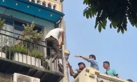 Cháy nhà 4 tầng trên phố Tràng Tiền, Hà Nội