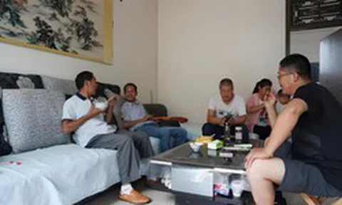 Ngày càng nhiều gia đình ít ăn uống tụ tập, ngại đi lại họ hàng, không phải vì sống khép kín mà vì 3 sự thật này