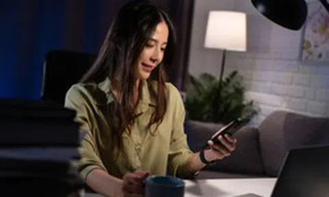 Nhân viên văn phòng 32 tuổi làm việc tại nhà 3 tối mỗi tuần, thu nhập ngoài lương đạt 10 triệu đồng/tháng