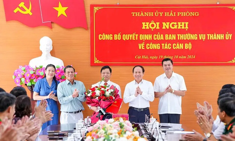 Hải Phòng bổ nhiệm lãnh đạo chủ chốt huyện Cát Hải